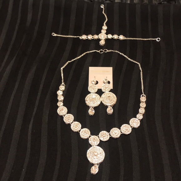 Jewelry set - Picture 1 of 4